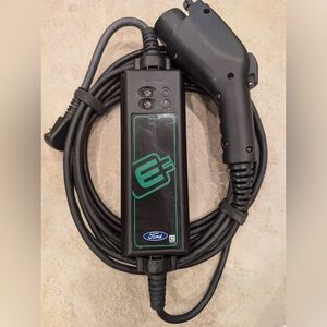 Ford Fusion 2.0L Hybrid Charger W/Cable